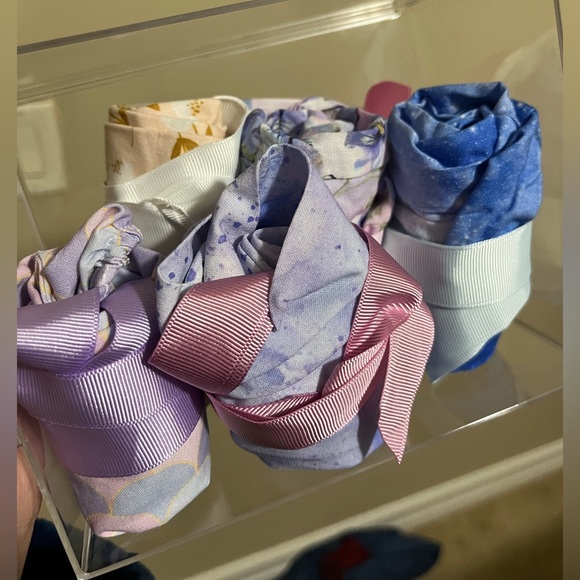 Nursing Scrub Cap with Ribbon Ponytail - Gold Flowers - Picture 3 of 4